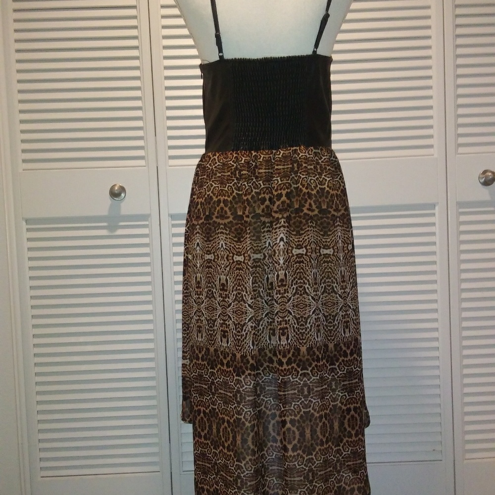 DRESS  (NEW) - Picture 2 of 5